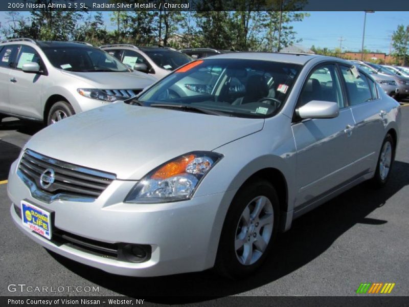 Radiant Silver Metallic / Charcoal 2009 Nissan Altima 2.5 SL