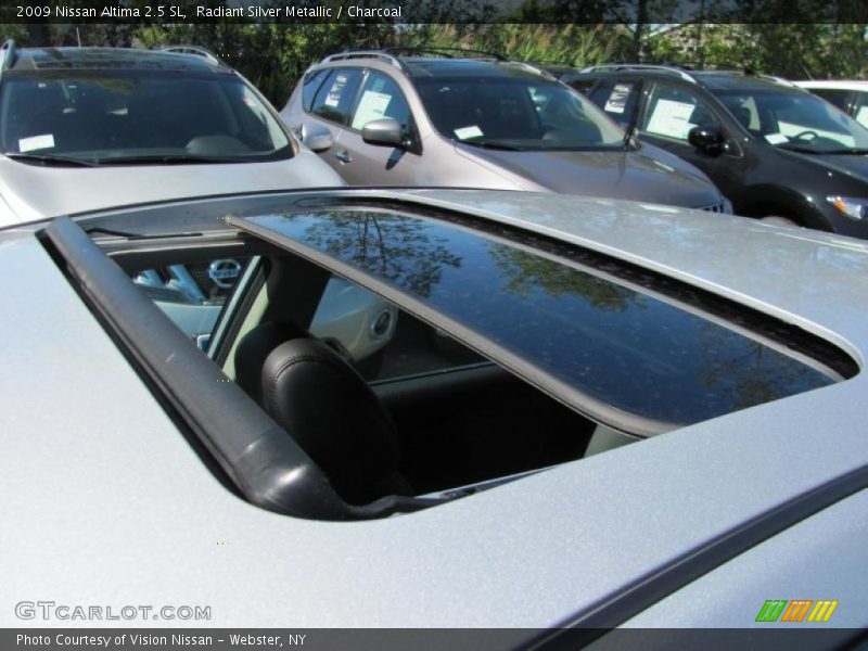 Radiant Silver Metallic / Charcoal 2009 Nissan Altima 2.5 SL