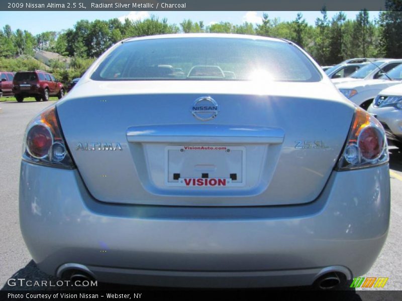 Radiant Silver Metallic / Charcoal 2009 Nissan Altima 2.5 SL