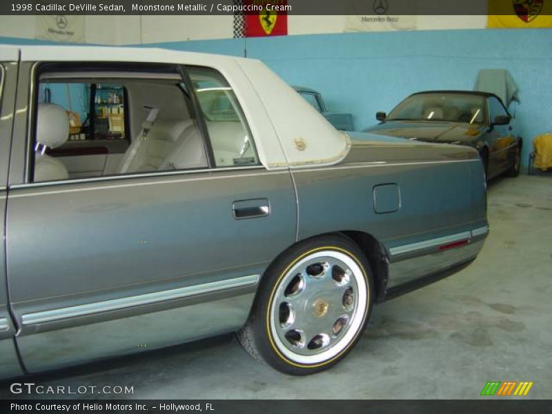 Moonstone Metallic / Cappuccino Cream 1998 Cadillac DeVille Sedan