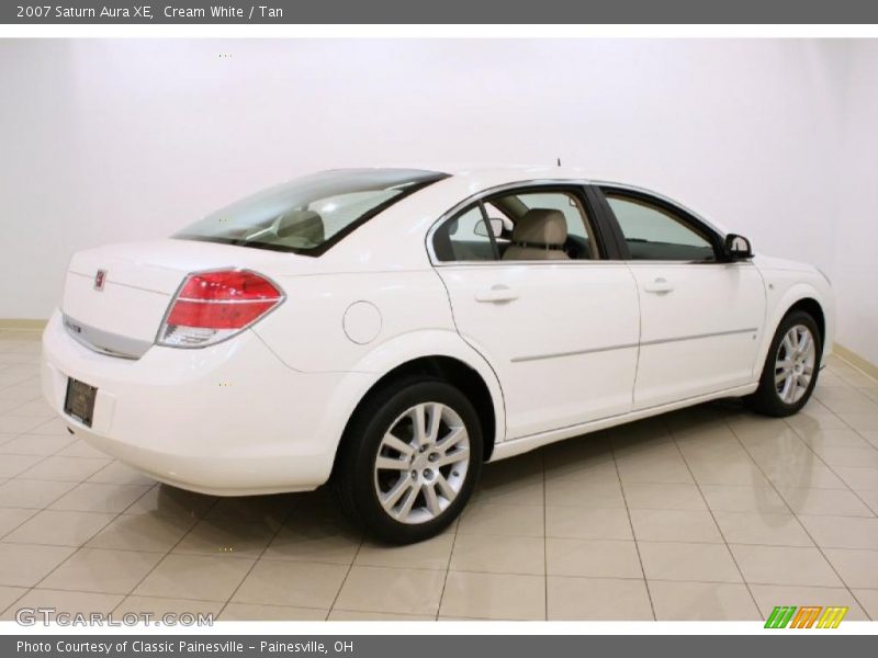 Cream White / Tan 2007 Saturn Aura XE