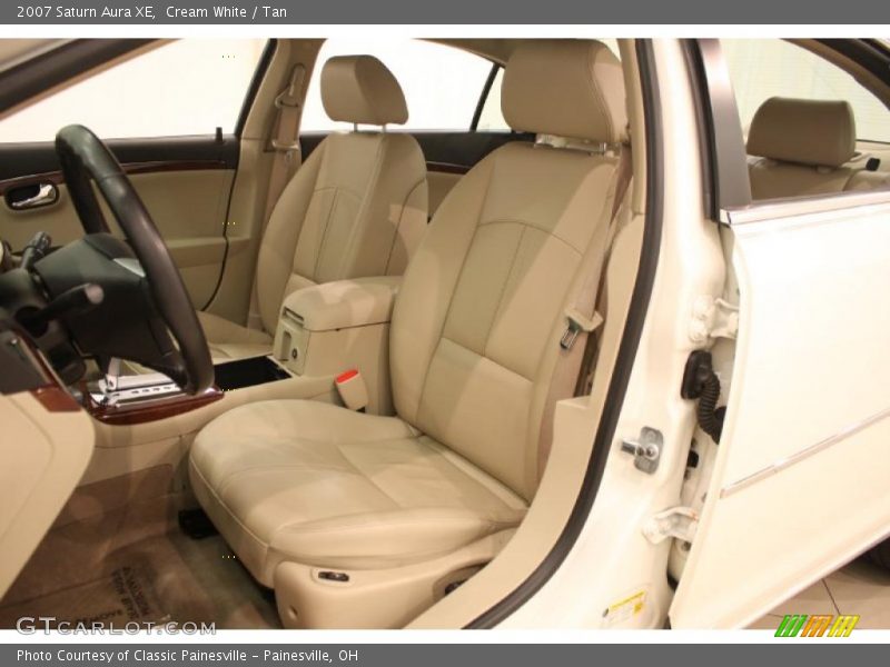 Cream White / Tan 2007 Saturn Aura XE
