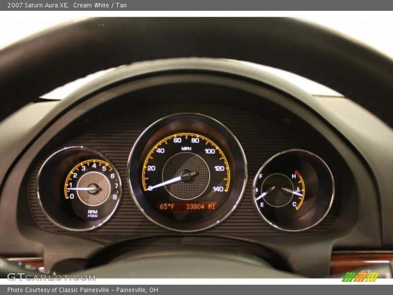 Cream White / Tan 2007 Saturn Aura XE