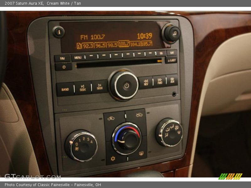 Cream White / Tan 2007 Saturn Aura XE