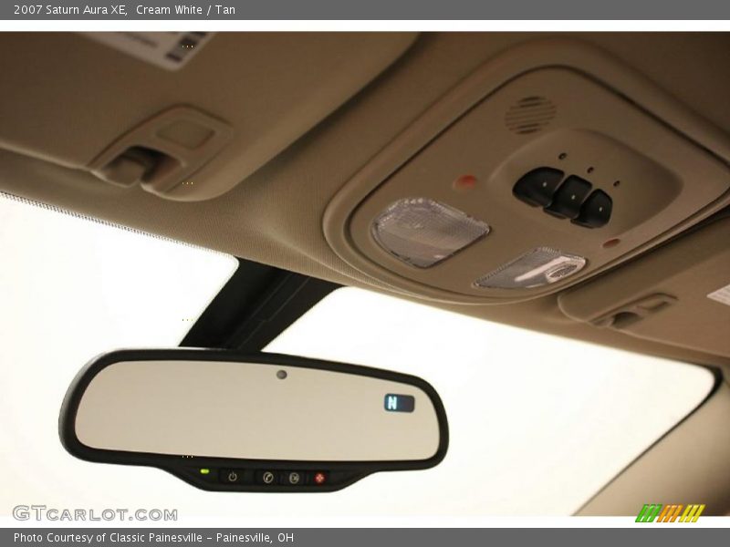 Cream White / Tan 2007 Saturn Aura XE