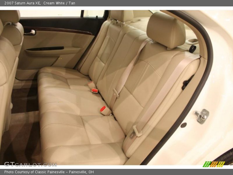 Cream White / Tan 2007 Saturn Aura XE