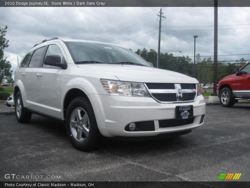 Stone White / Dark Slate Gray 2010 Dodge Journey SE