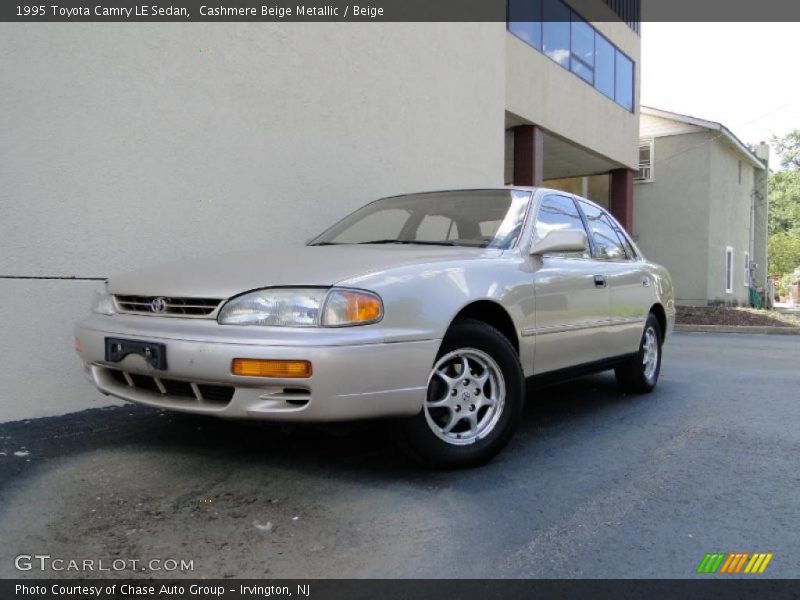 Cashmere Beige Metallic / Beige 1995 Toyota Camry LE Sedan