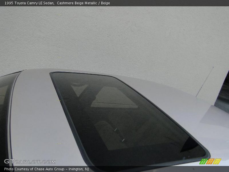 Cashmere Beige Metallic / Beige 1995 Toyota Camry LE Sedan