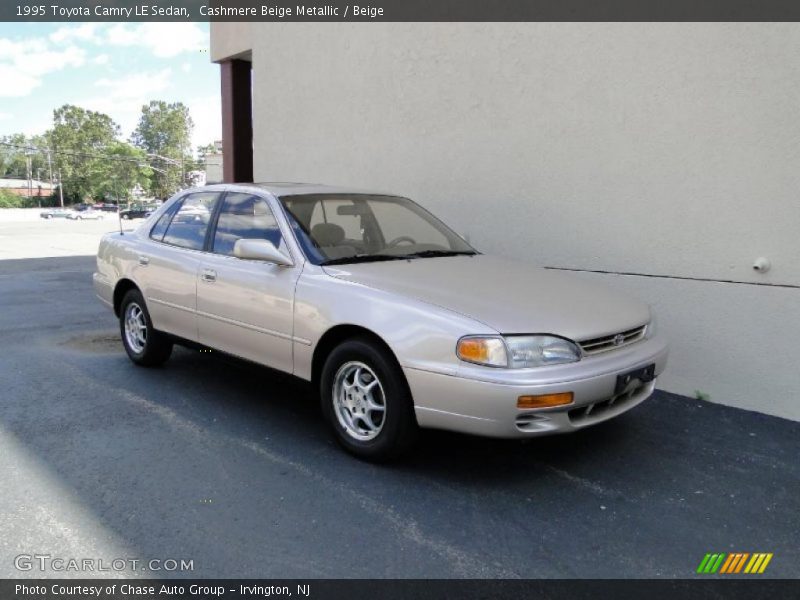Cashmere Beige Metallic / Beige 1995 Toyota Camry LE Sedan