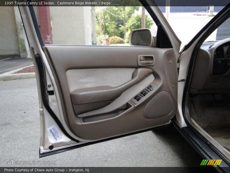Cashmere Beige Metallic / Beige 1995 Toyota Camry LE Sedan