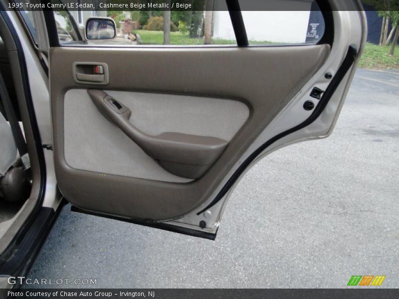 Cashmere Beige Metallic / Beige 1995 Toyota Camry LE Sedan