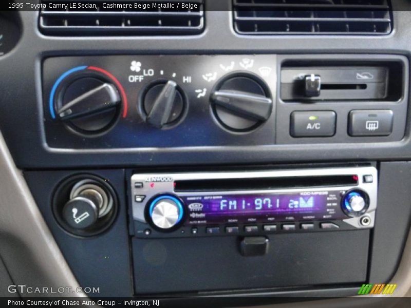 Cashmere Beige Metallic / Beige 1995 Toyota Camry LE Sedan