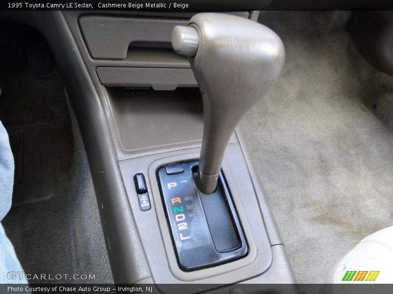 Cashmere Beige Metallic / Beige 1995 Toyota Camry LE Sedan