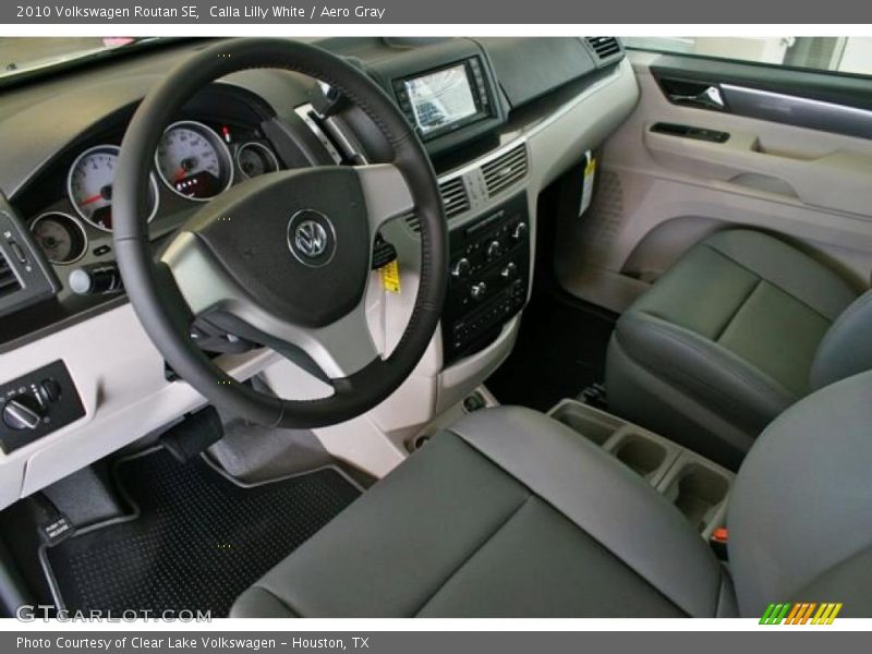 Calla Lilly White / Aero Gray 2010 Volkswagen Routan SE