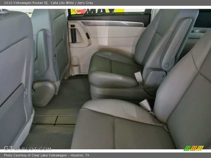 Calla Lilly White / Aero Gray 2010 Volkswagen Routan SE