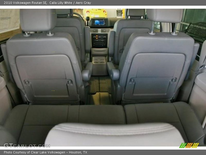Calla Lilly White / Aero Gray 2010 Volkswagen Routan SE