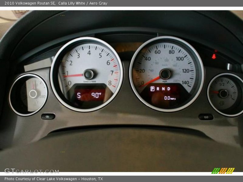 Calla Lilly White / Aero Gray 2010 Volkswagen Routan SE