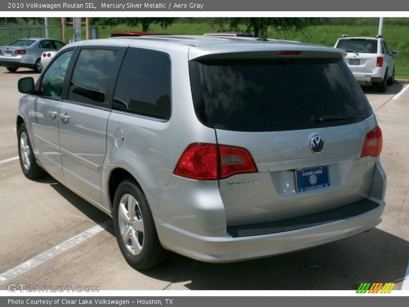 Mercury Silver Metallic / Aero Gray 2010 Volkswagen Routan SEL