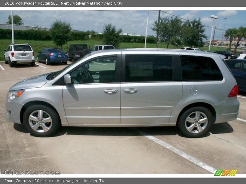 Mercury Silver Metallic / Aero Gray 2010 Volkswagen Routan SEL
