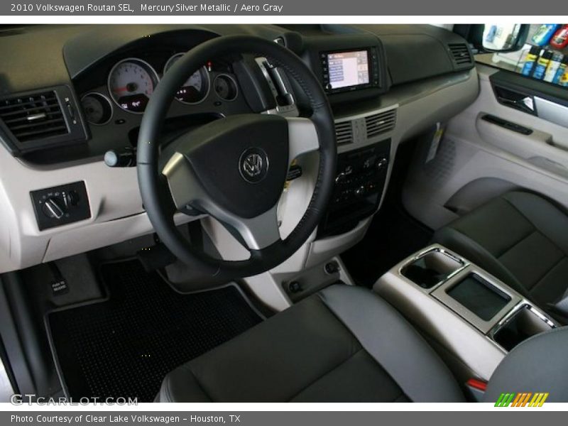 Mercury Silver Metallic / Aero Gray 2010 Volkswagen Routan SEL