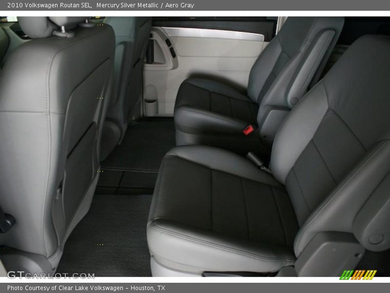 Mercury Silver Metallic / Aero Gray 2010 Volkswagen Routan SEL