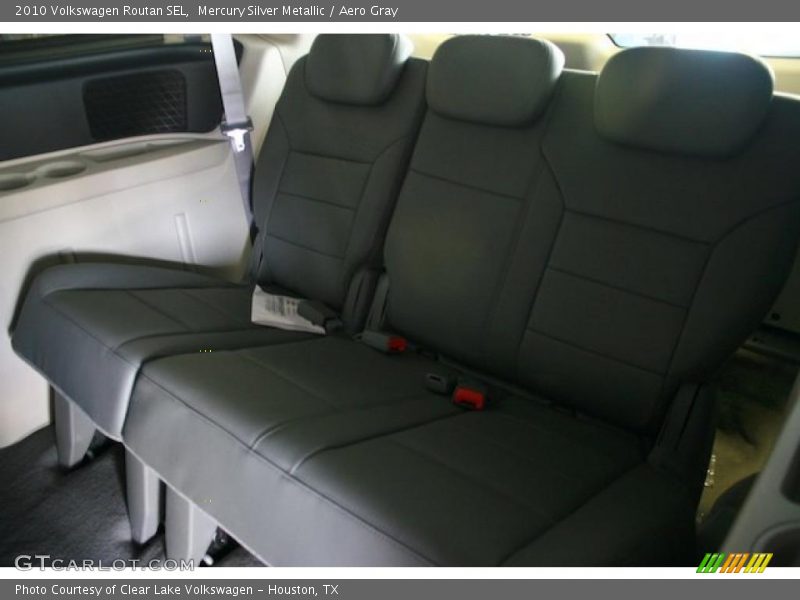 Mercury Silver Metallic / Aero Gray 2010 Volkswagen Routan SEL