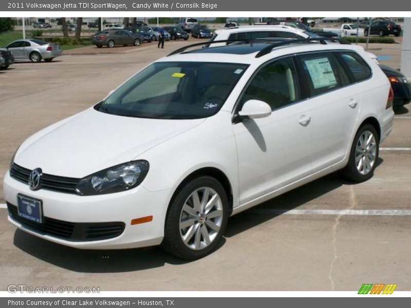 Candy White / Cornsilk Beige 2011 Volkswagen Jetta TDI SportWagen