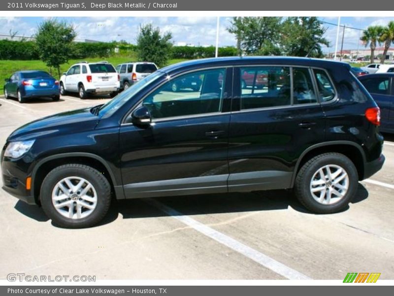 Deep Black Metallic / Charcoal 2011 Volkswagen Tiguan S