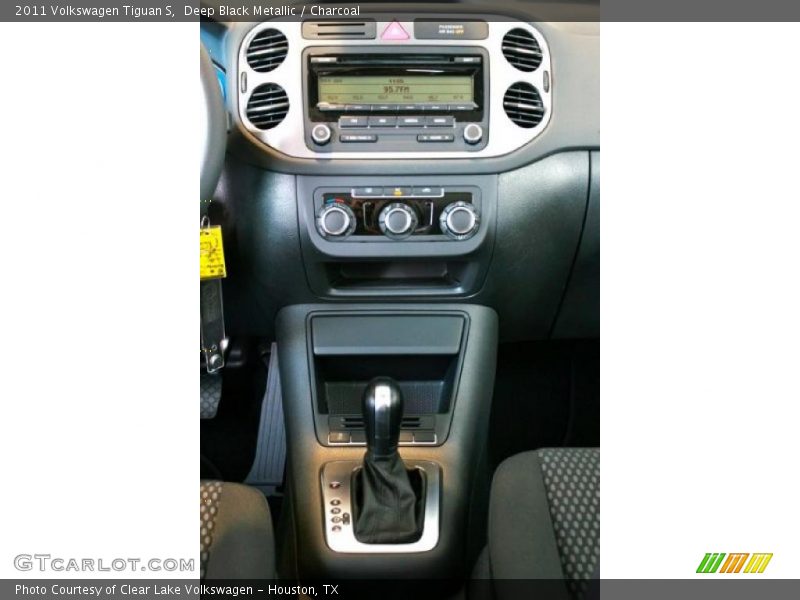Deep Black Metallic / Charcoal 2011 Volkswagen Tiguan S