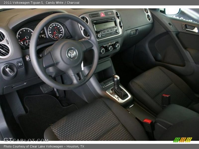 Candy White / Charcoal 2011 Volkswagen Tiguan S
