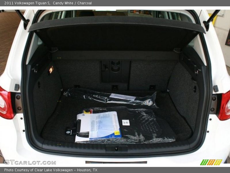 Candy White / Charcoal 2011 Volkswagen Tiguan S