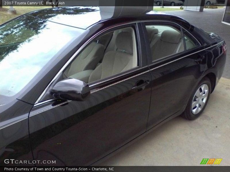 Black / Ash 2007 Toyota Camry LE