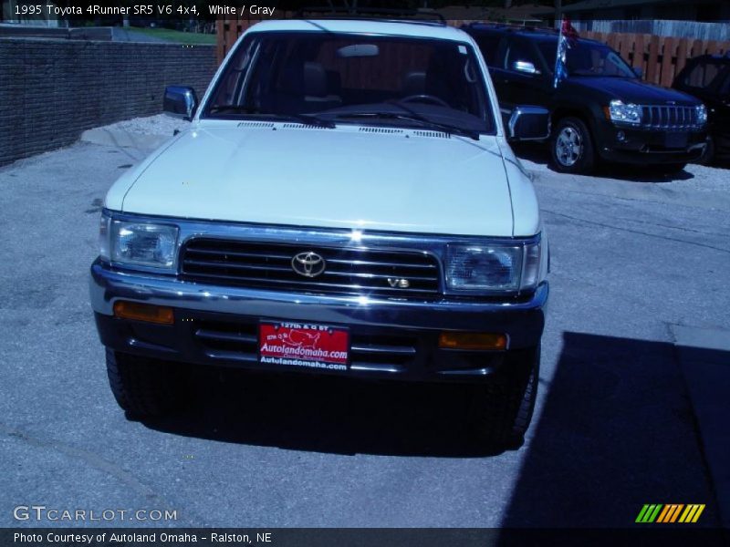 White / Gray 1995 Toyota 4Runner SR5 V6 4x4