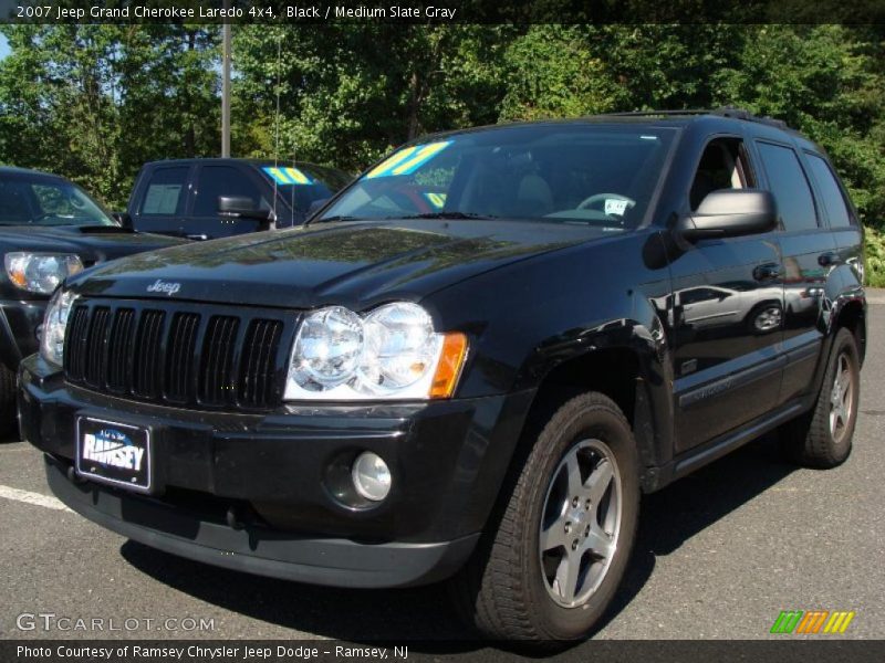 Black / Medium Slate Gray 2007 Jeep Grand Cherokee Laredo 4x4