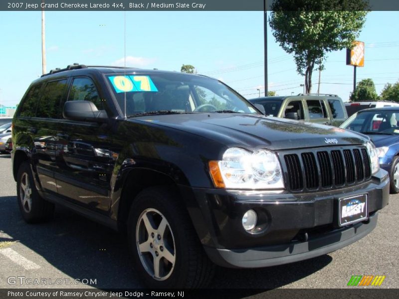 Black / Medium Slate Gray 2007 Jeep Grand Cherokee Laredo 4x4