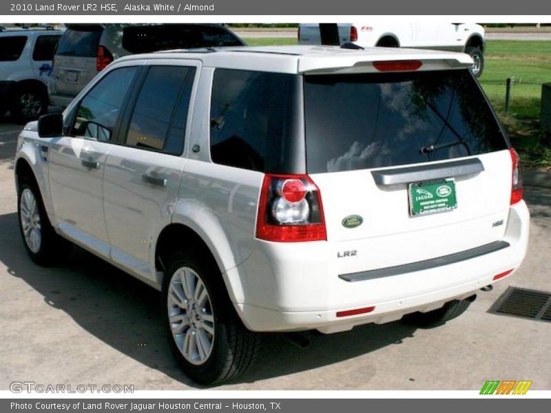 Alaska White / Almond 2010 Land Rover LR2 HSE