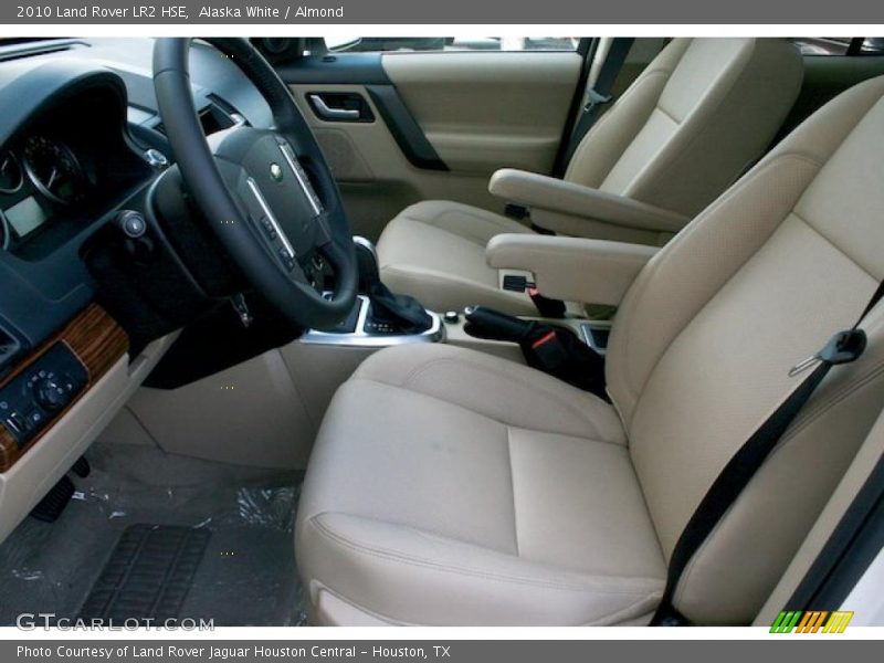 Alaska White / Almond 2010 Land Rover LR2 HSE