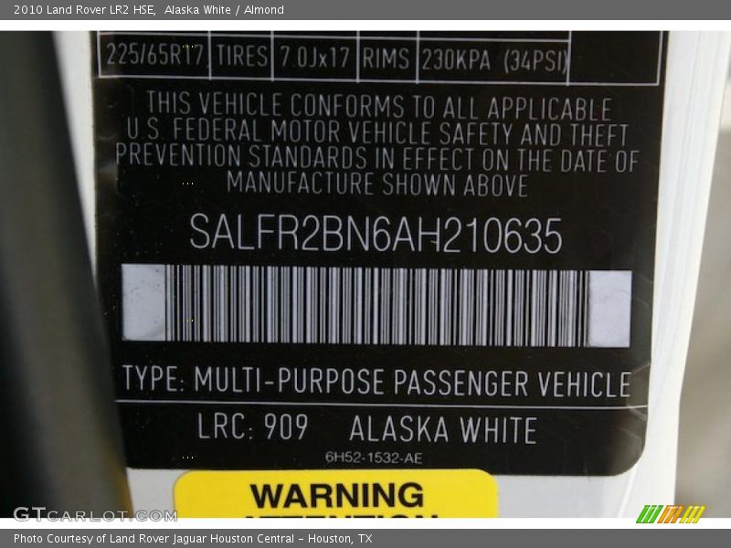 Alaska White / Almond 2010 Land Rover LR2 HSE