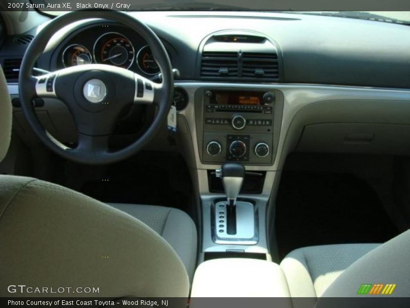 Black Onyx / Gray 2007 Saturn Aura XE