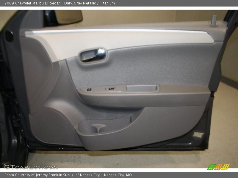 Dark Gray Metallic / Titanium 2009 Chevrolet Malibu LT Sedan