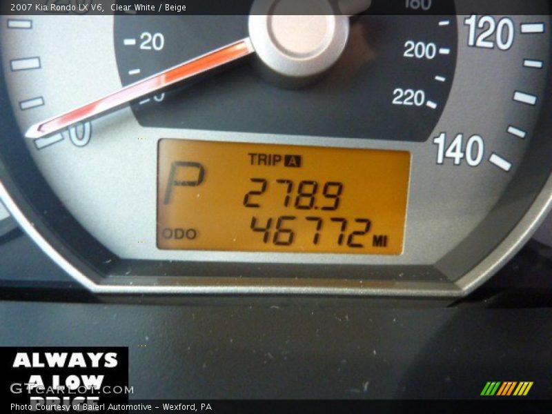 Clear White / Beige 2007 Kia Rondo LX V6