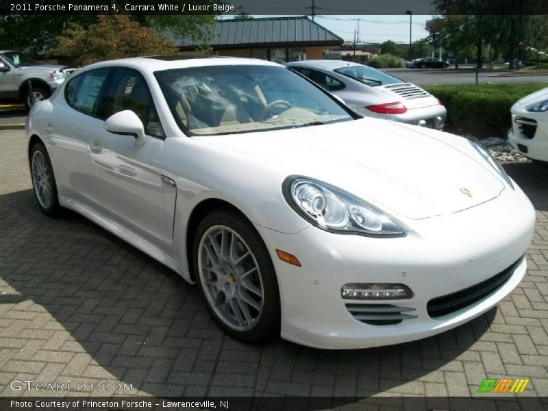 Carrara White / Luxor Beige 2011 Porsche Panamera 4