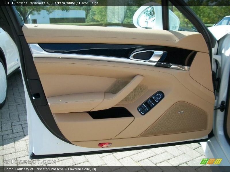 Carrara White / Luxor Beige 2011 Porsche Panamera 4