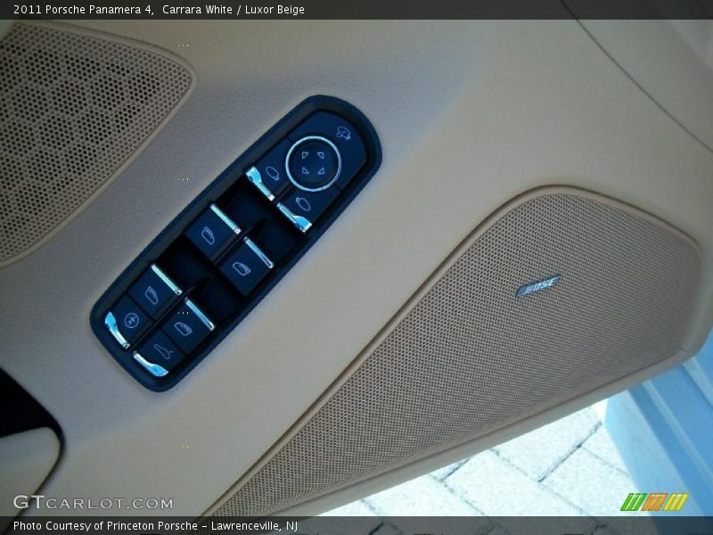 Carrara White / Luxor Beige 2011 Porsche Panamera 4