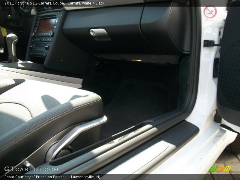 Carrara White / Black 2011 Porsche 911 Carrera Coupe