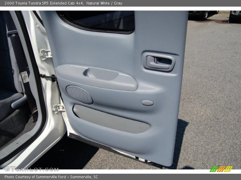 Natural White / Gray 2000 Toyota Tundra SR5 Extended Cab 4x4