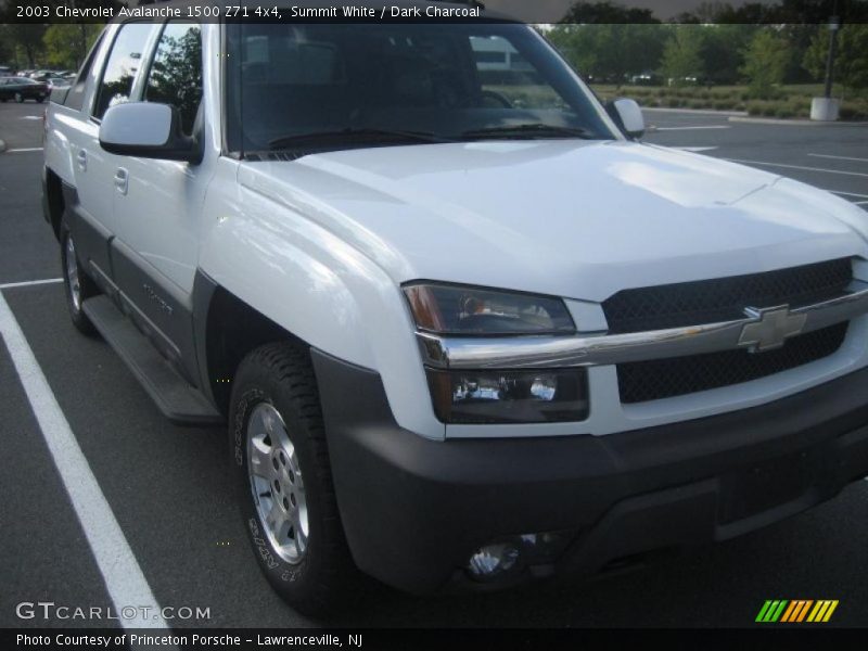 Summit White / Dark Charcoal 2003 Chevrolet Avalanche 1500 Z71 4x4