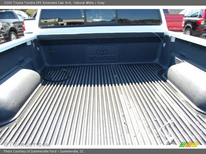 Natural White / Gray 2000 Toyota Tundra SR5 Extended Cab 4x4