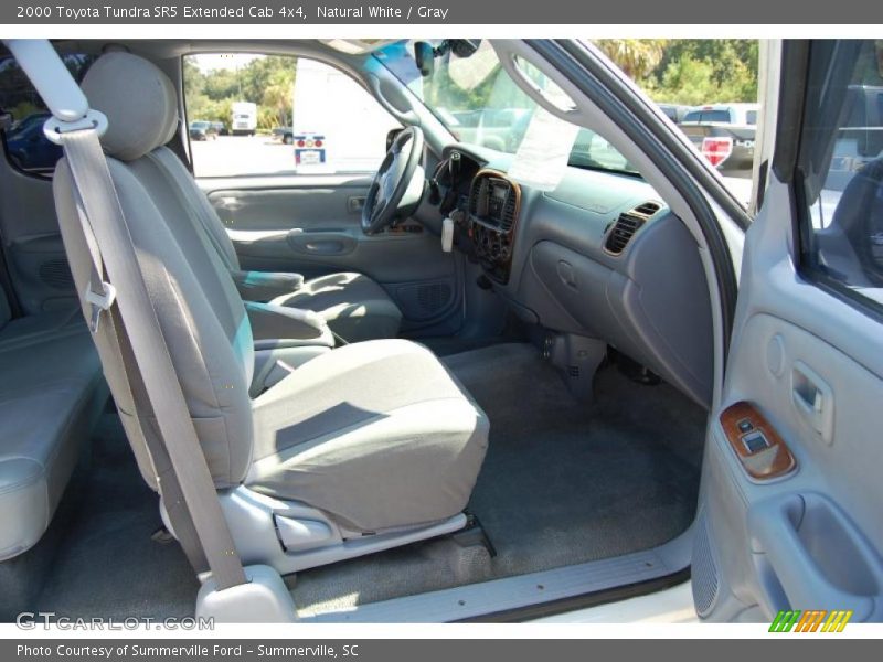Natural White / Gray 2000 Toyota Tundra SR5 Extended Cab 4x4